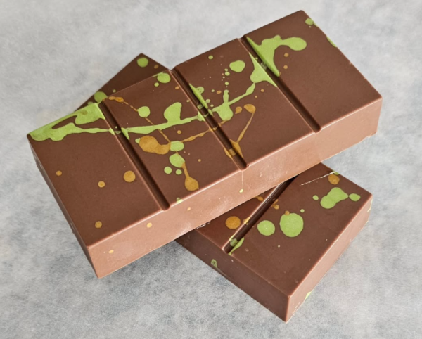 Chocolate Bars Pistachio kunafa